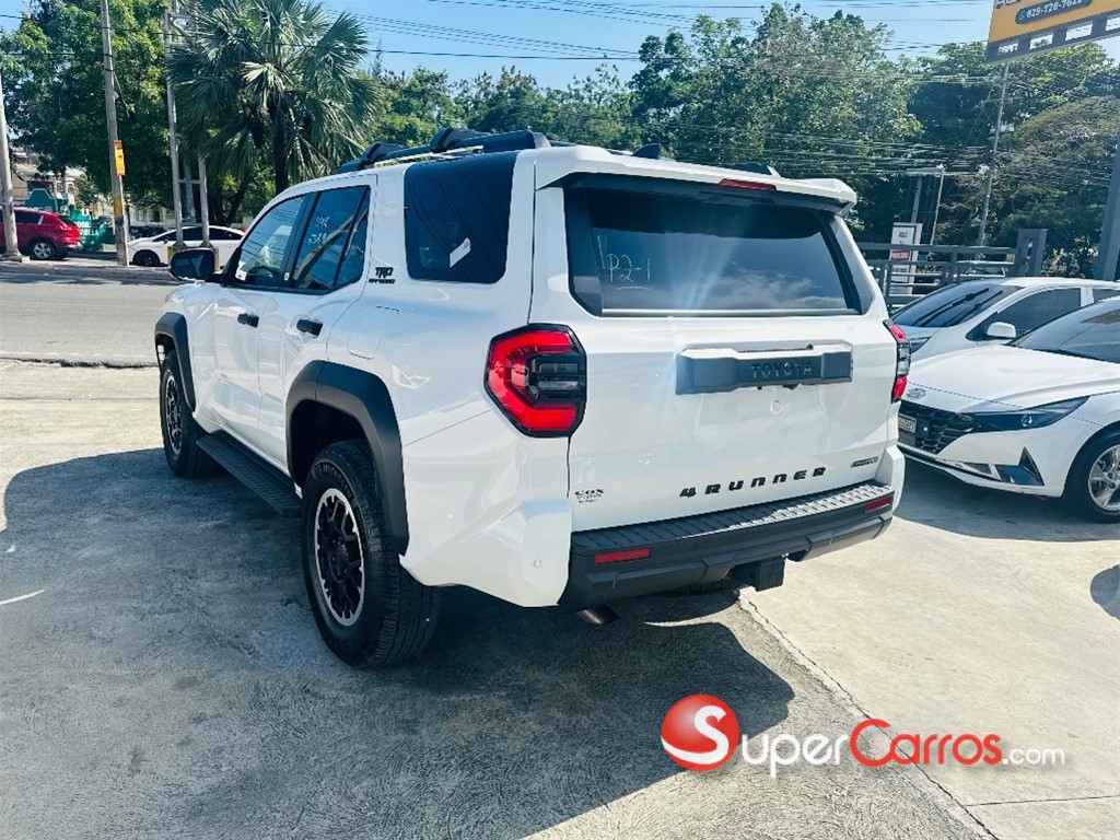 2025 Toyota 4 Runner TRD Off-Road Premium — foto 4 / 12