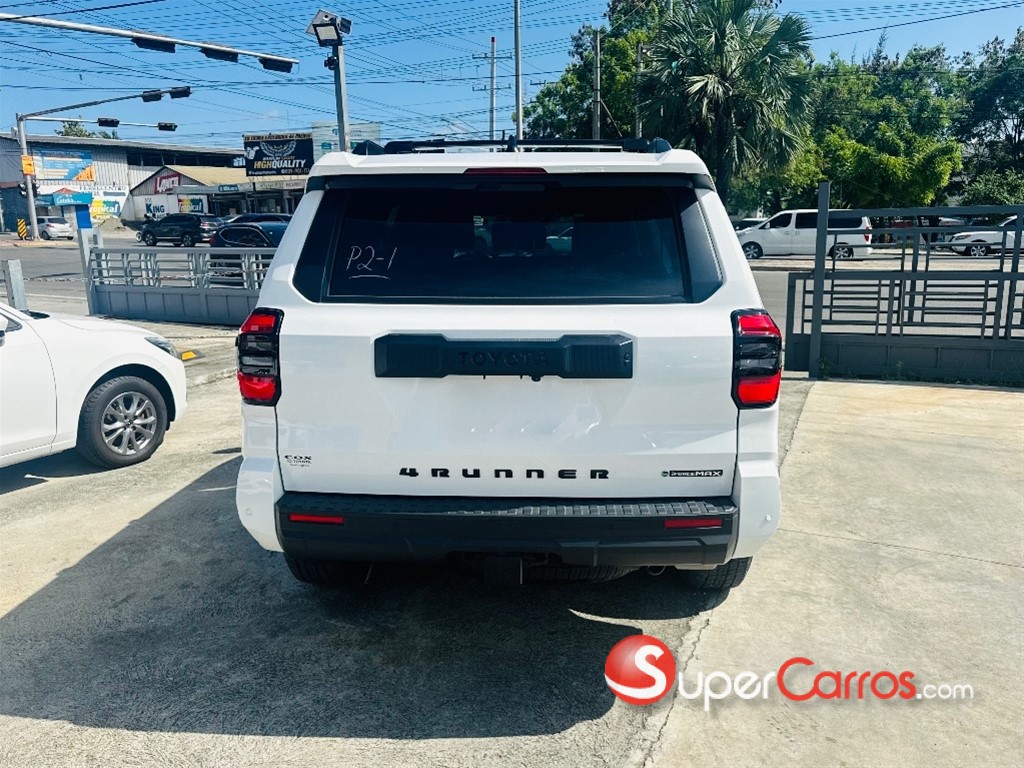 2025 Toyota 4 Runner TRD Off-Road Premium — foto 5 / 12