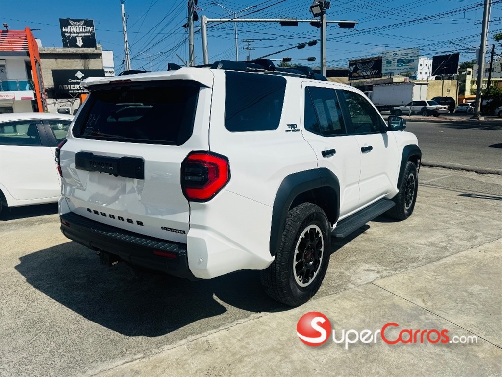 2025 Toyota 4 Runner TRD Off-Road Premium — foto 6 / 12
