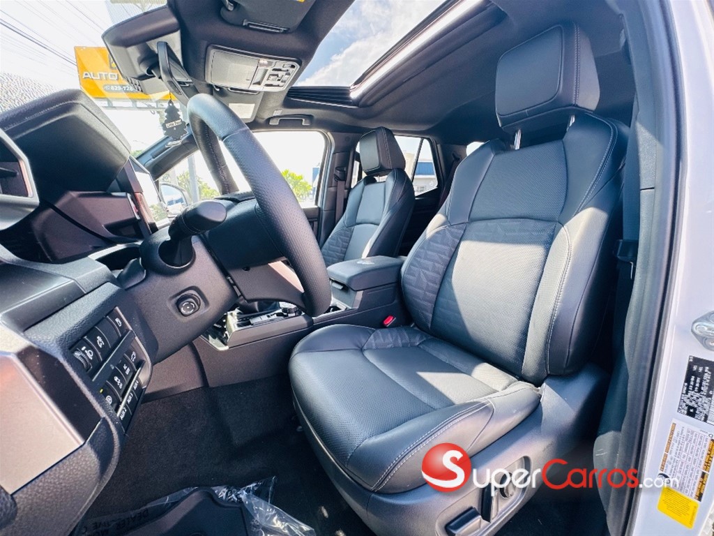 2025 Toyota 4 Runner TRD Off-Road Premium — foto 7 / 12