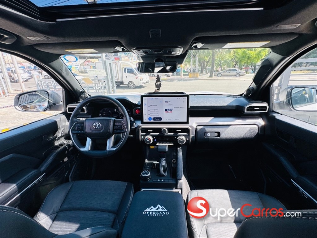 2025 Toyota 4 Runner TRD Off-Road Premium — foto 10 / 12