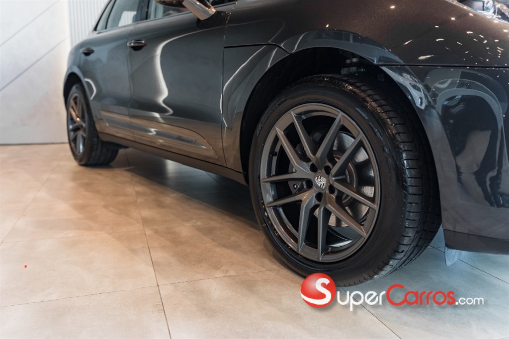 2026 Porsche Macan T — foto 4 / 12