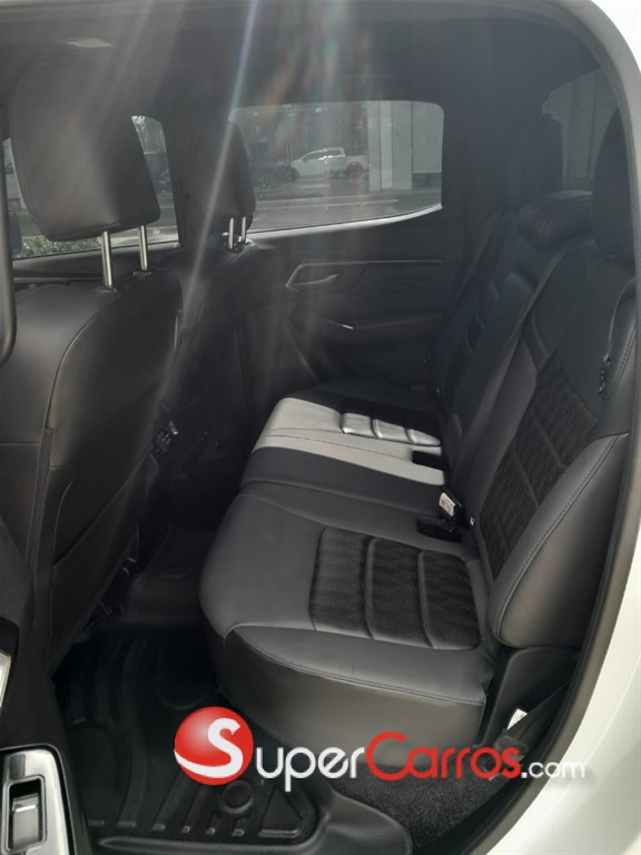 2025 Isuzu DMAX LSE — foto 2 / 8