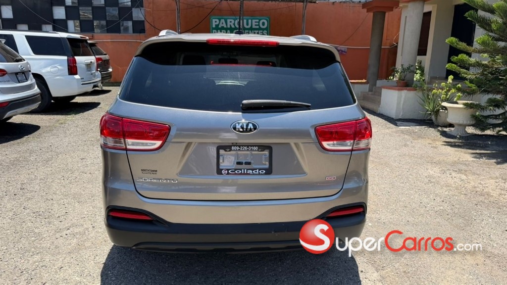 2016 Kia Sorento LX — foto 2 / 9