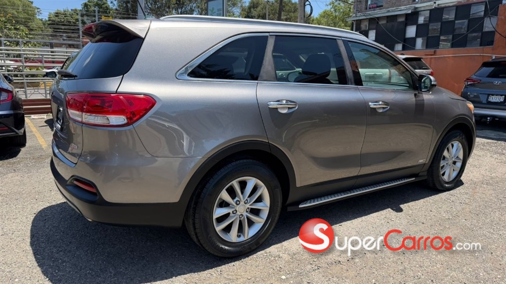 2016 Kia Sorento LX — foto 6 / 9