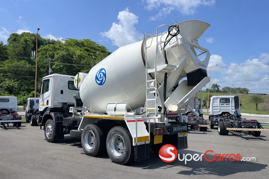 2025 ASHOK LEYLAND RMC — foto 4 / 7