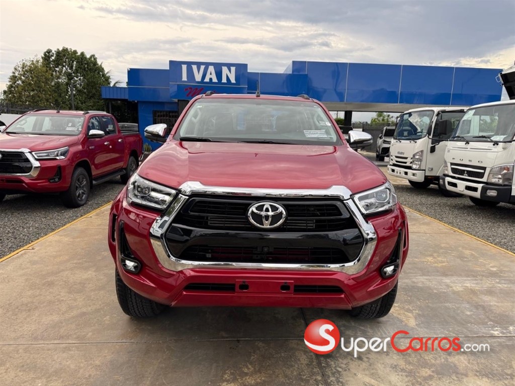 2025 Toyota Hilux SRX — foto 2 / 12