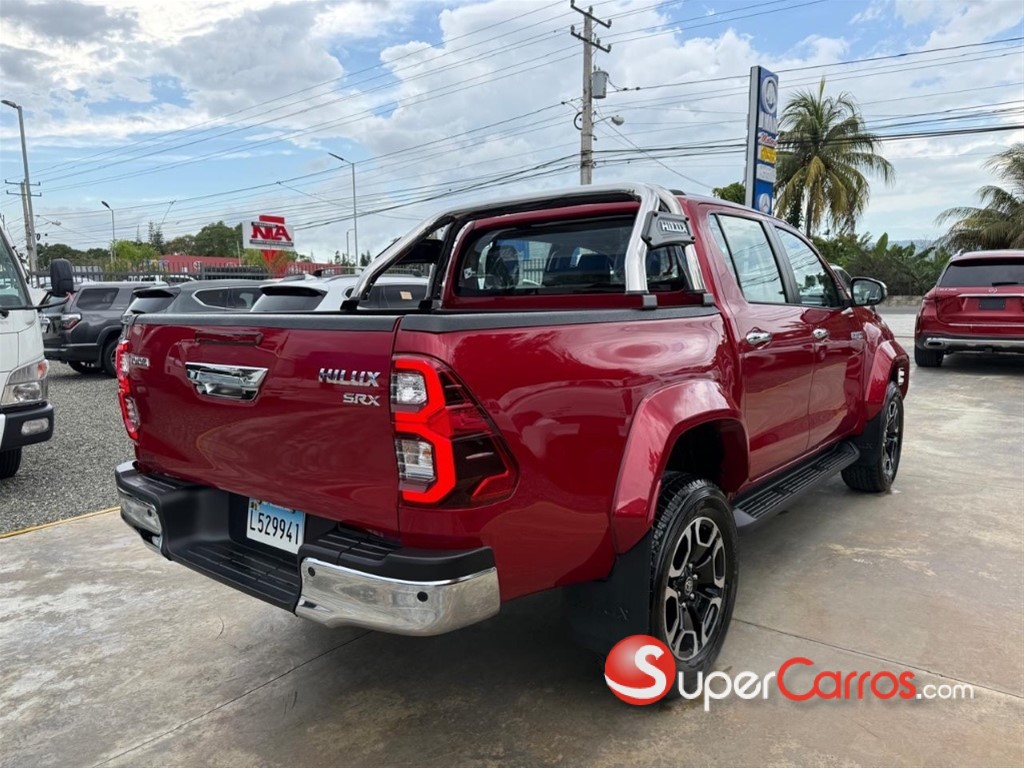 2025 Toyota Hilux SRX — foto 4 / 12