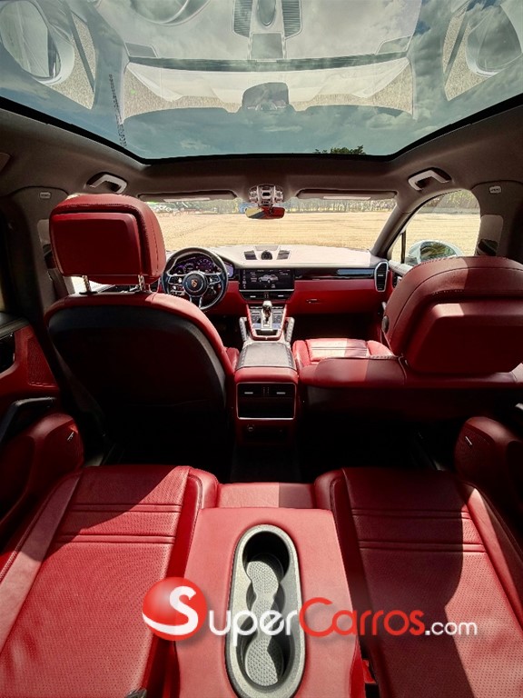 2020 Porsche Cayenne Coupe — foto 9 / 10