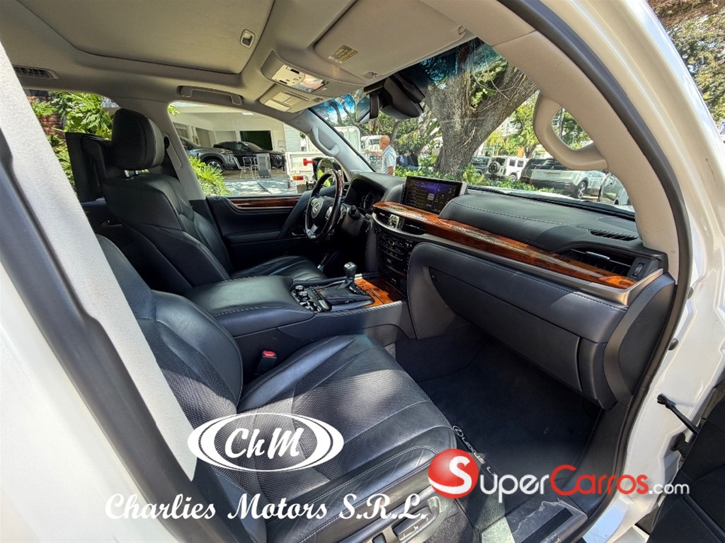 2020 Lexus LX 570 — foto 6 / 12