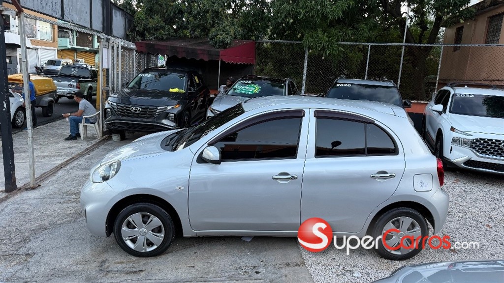 2019 Nissan March — foto 5 / 12