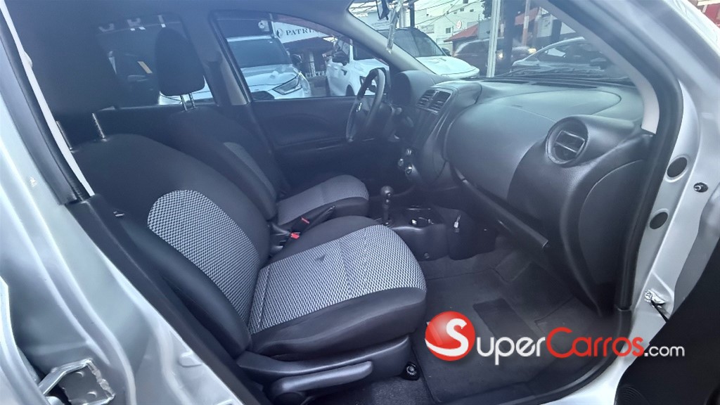 2019 Nissan March — foto 11 / 12