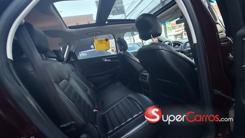 2019 Ford EDGE Titanium — foto 12 / 12