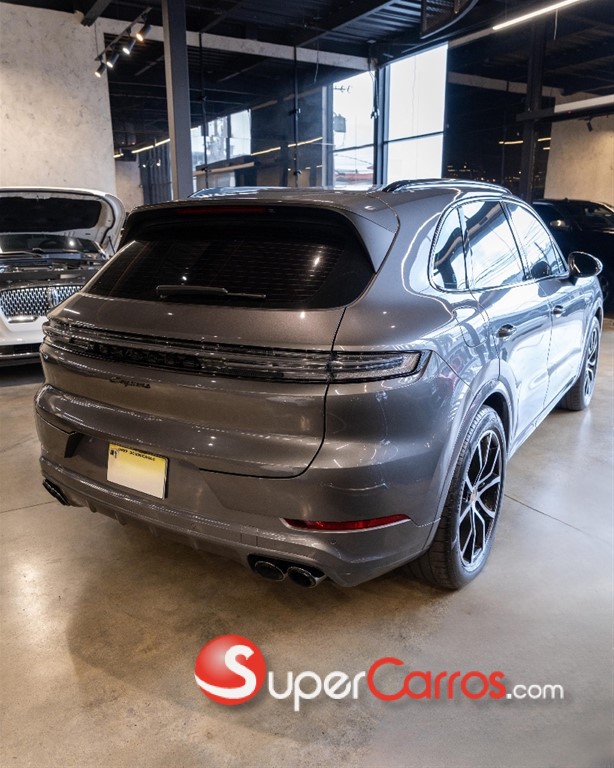 2025 Porsche Cayenne E-Hybrid — foto 6 / 11