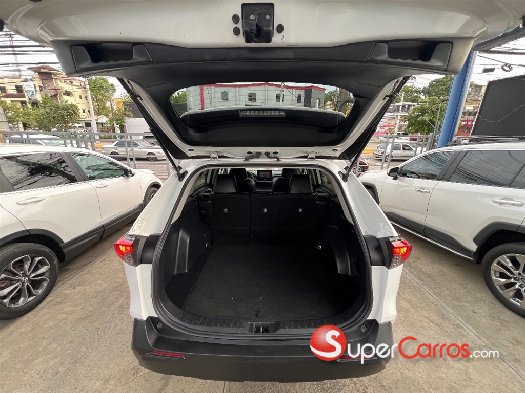 2021 Toyota RAV4 LE — foto 11 / 12