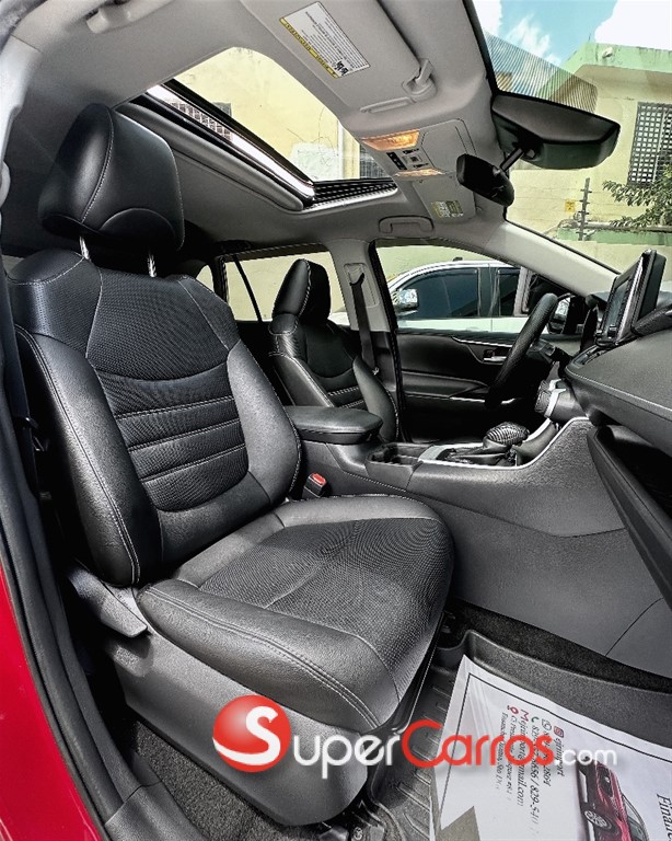 2021 Toyota RAV4 XLE — foto 5 / 7