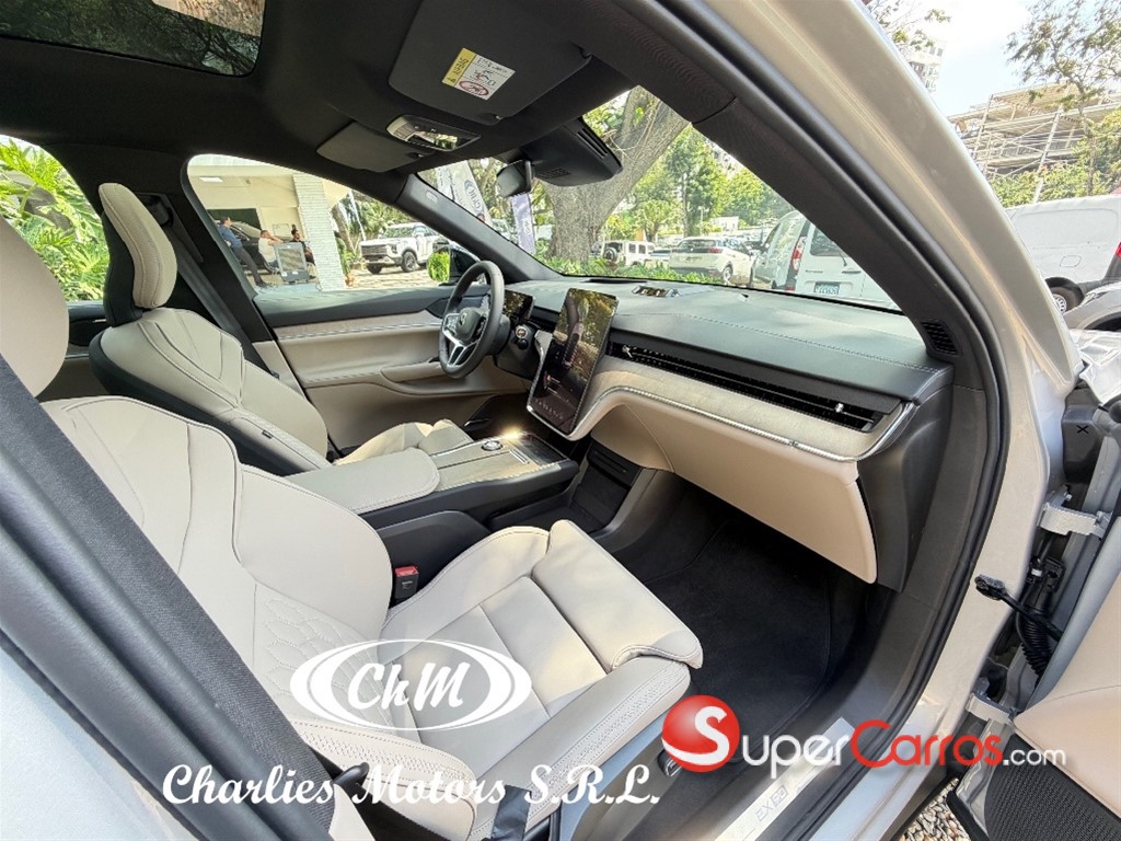 2025 Volvo EX90 Plus — foto 7 / 12