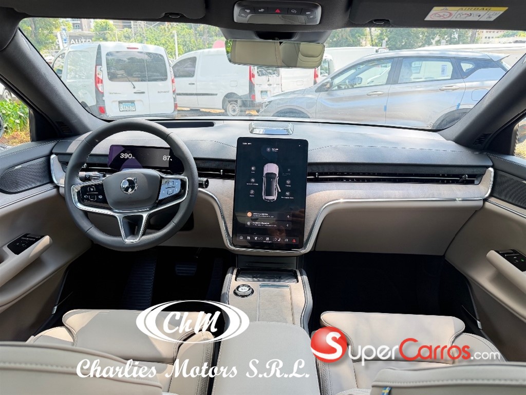 2025 Volvo EX90 Plus — foto 9 / 12