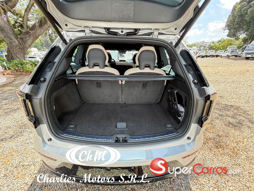 2025 Volvo EX90 Plus — foto 10 / 12