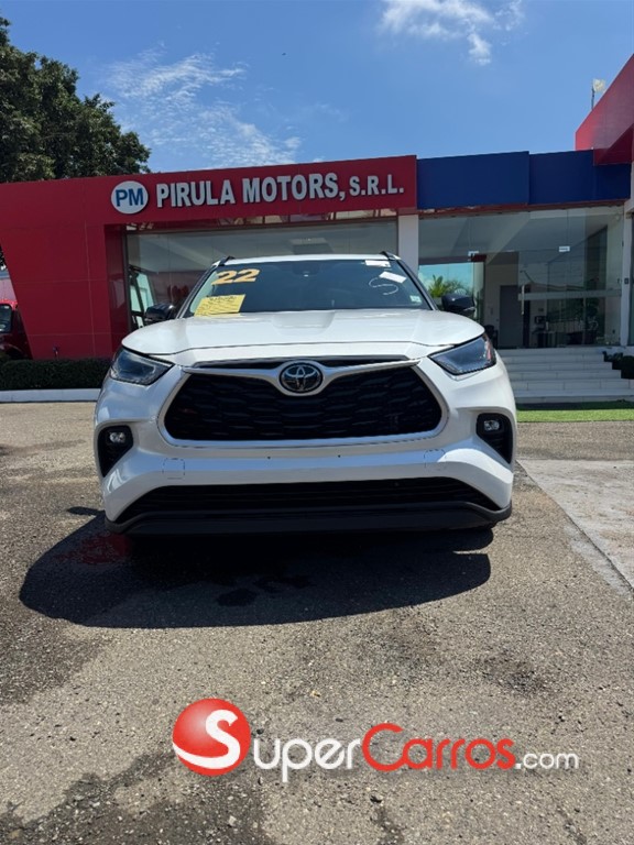 2022 Toyota Highlander LE Plus