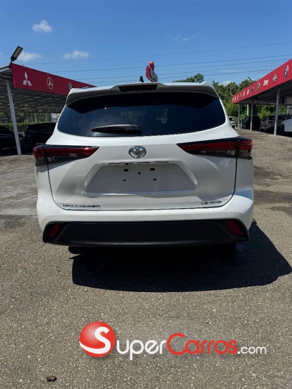 2022 Toyota Highlander LE Plus — foto 6 / 10