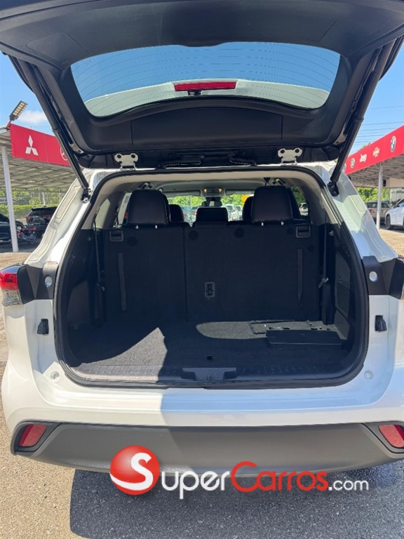 2022 Toyota Highlander LE Plus — foto 7 / 10