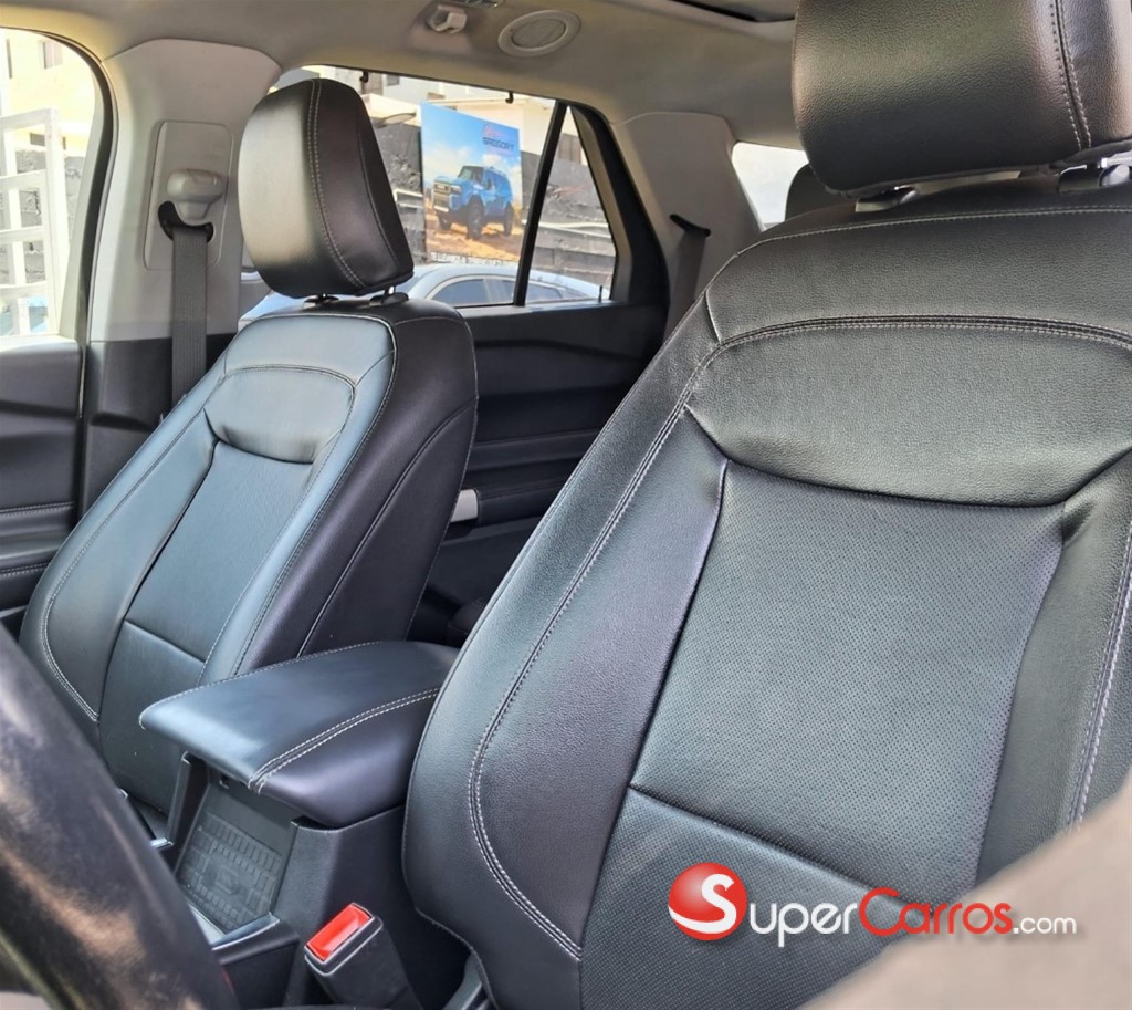 2021 Ford Explorer Limited — foto 9 / 12