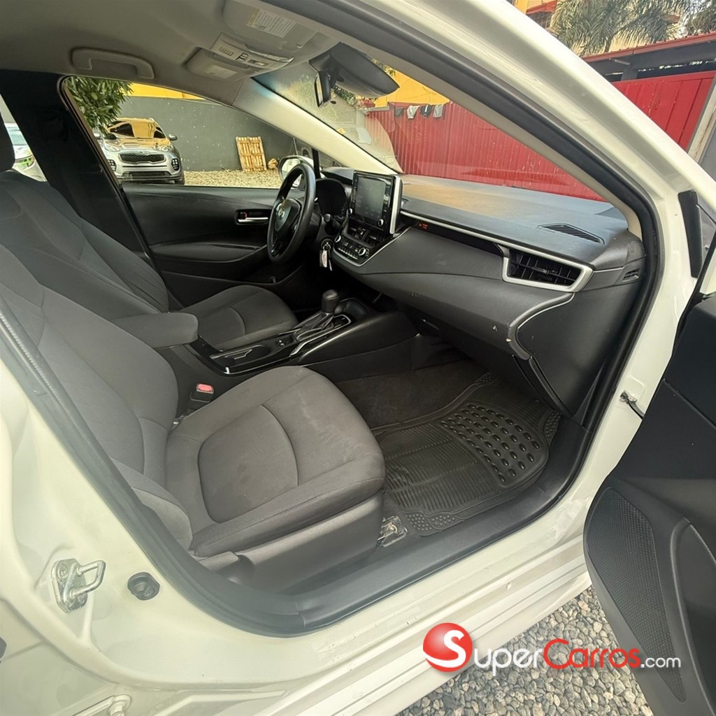 2020 Toyota Corolla LE — foto 9 / 12