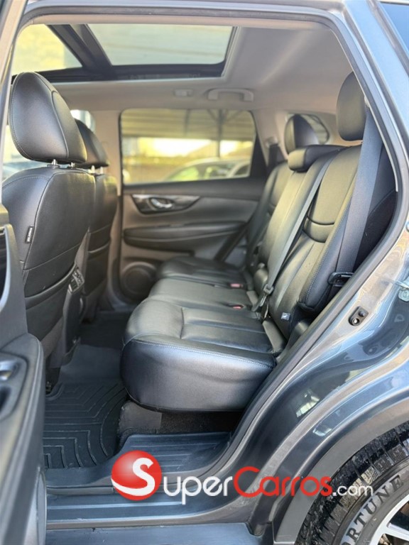 2020 Nissan Rogue SL — foto 4 / 9