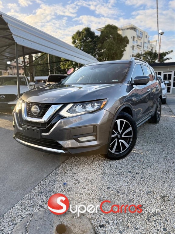 2020 Nissan Rogue SL — foto 8 / 9