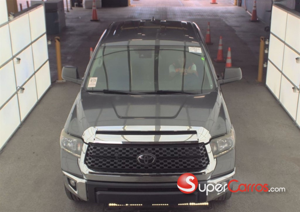2021 Toyota Tundra SR5 — foto 2 / 10