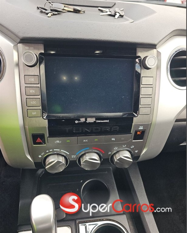 2021 Toyota Tundra SR5 — foto 8 / 10
