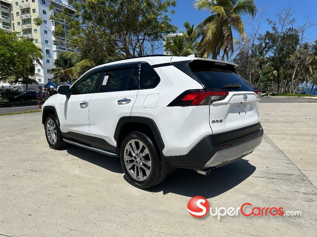 2022 Toyota RAV4 XLE — foto 5 / 12