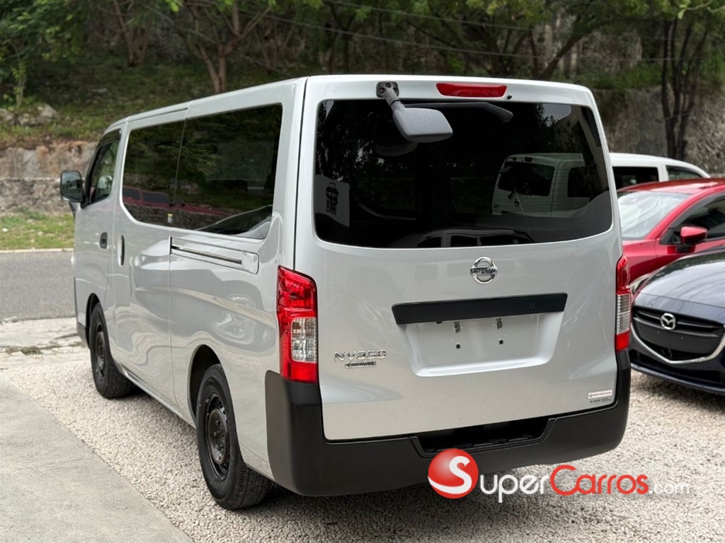 2020 Nissan NV 350 — foto 8 / 9