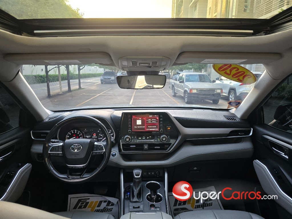 2020 Toyota Highlander XLE — foto 4 / 12
