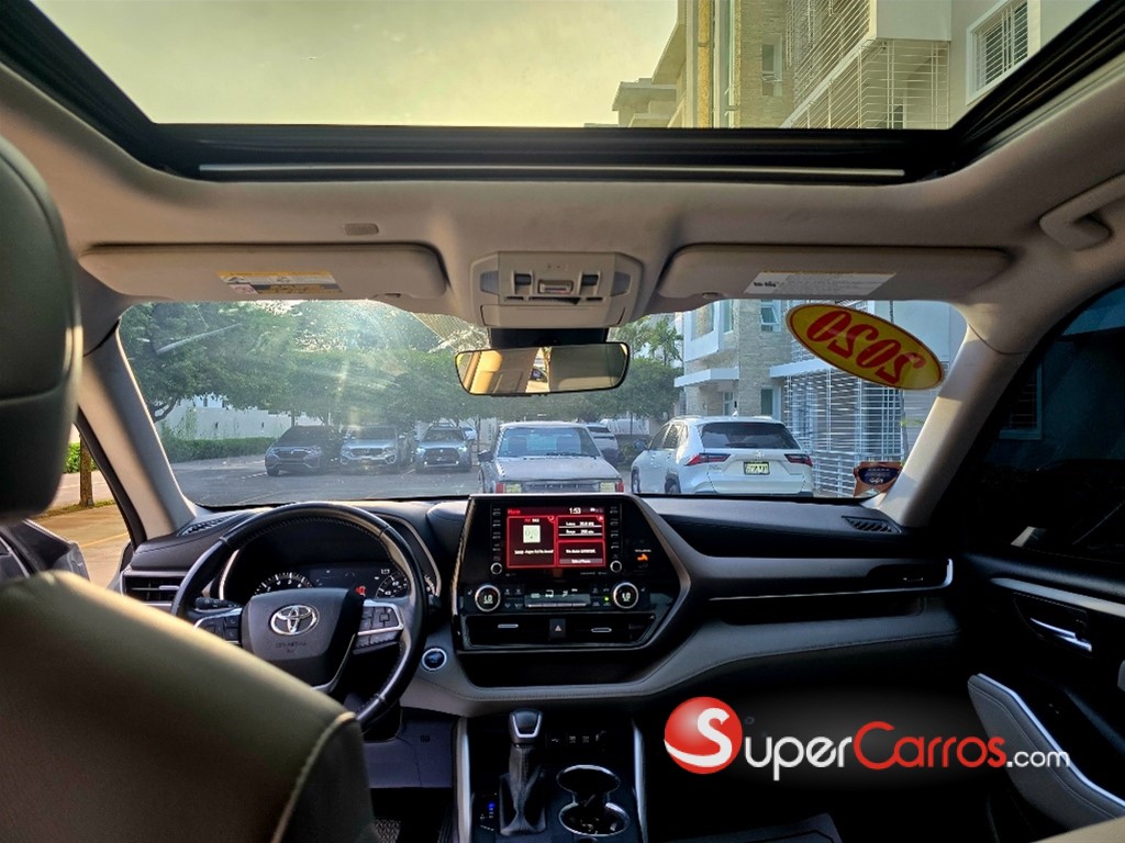 2020 Toyota Highlander XLE — foto 7 / 12