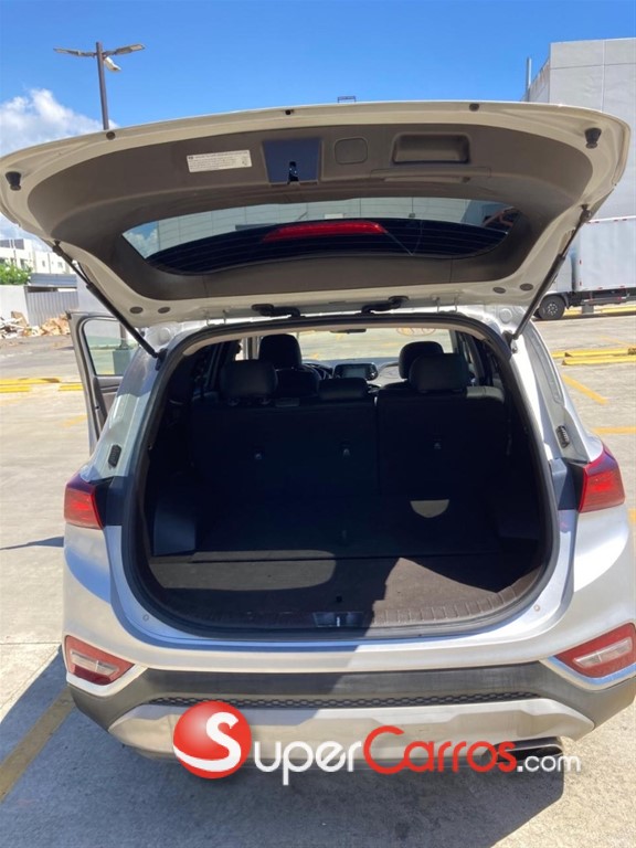 2019 Hyundai Santa Fe SE — foto 7 / 12