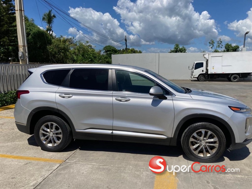2019 Hyundai Santa Fe SE — foto 8 / 12