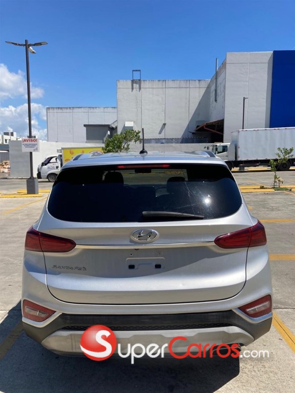 2019 Hyundai Santa Fe SE — foto 10 / 12