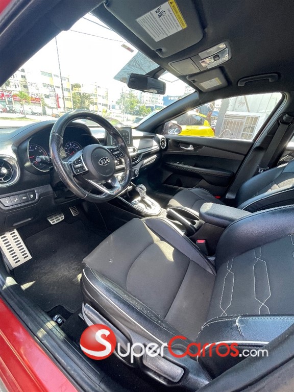 2020 Kia Forte GT Line — foto 4 / 10