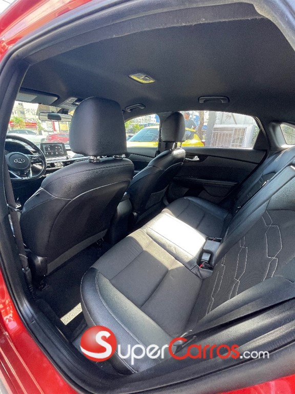 2020 Kia Forte GT Line — foto 5 / 10