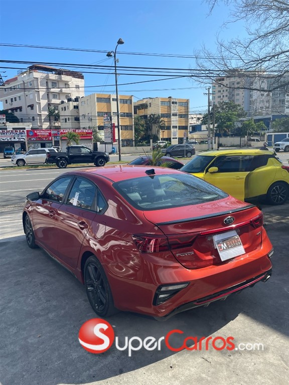2020 Kia Forte GT Line — foto 9 / 10