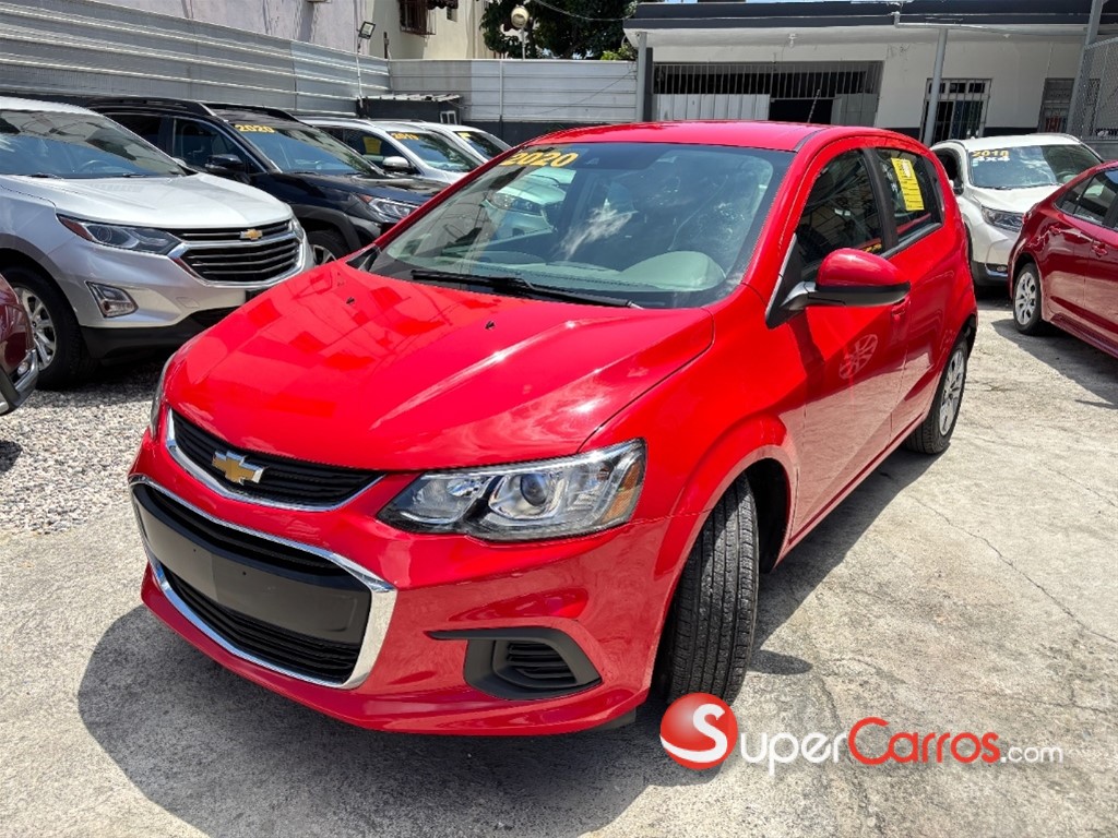 2020 Chevrolet Sonic LT — foto 4 / 10