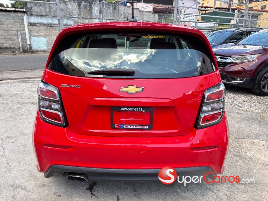 2020 Chevrolet Sonic LT — foto 7 / 10