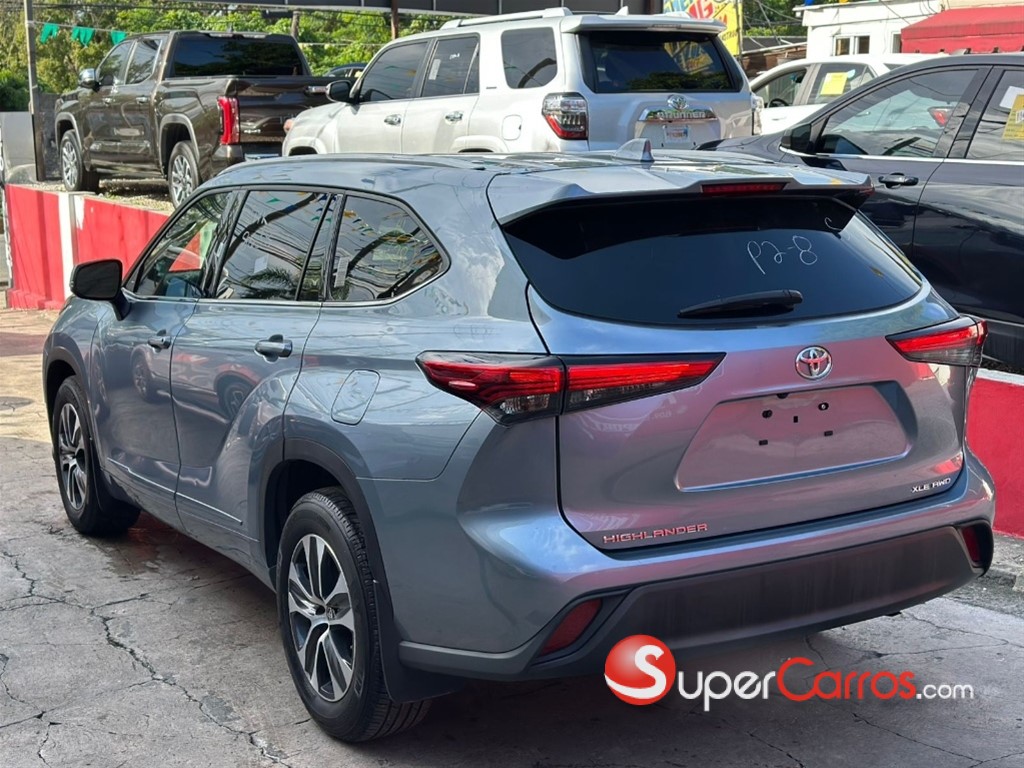 2022 Toyota Highlander XLE — foto 6 / 12