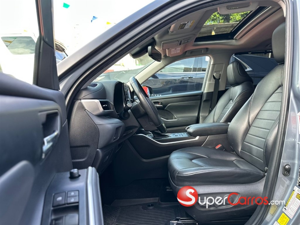 2022 Toyota Highlander XLE — foto 9 / 12