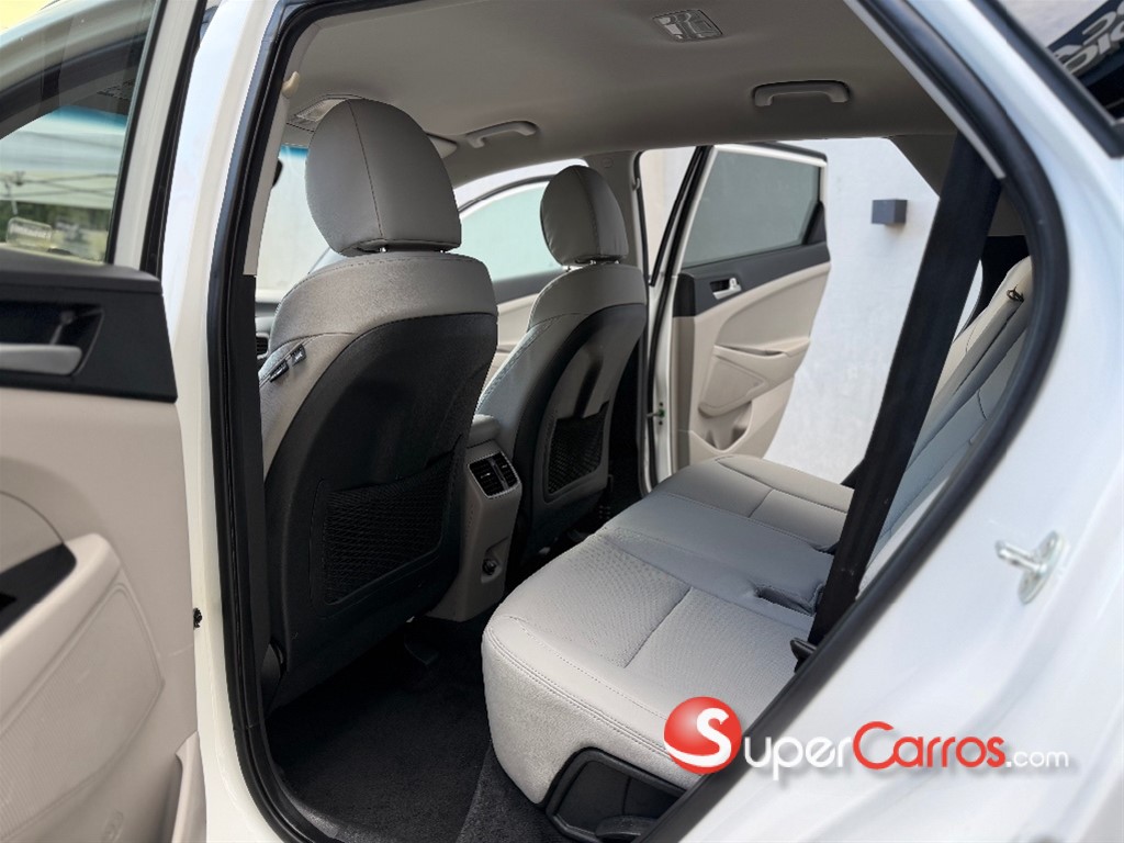 2020 Hyundai Tucson Sport — foto 10 / 12