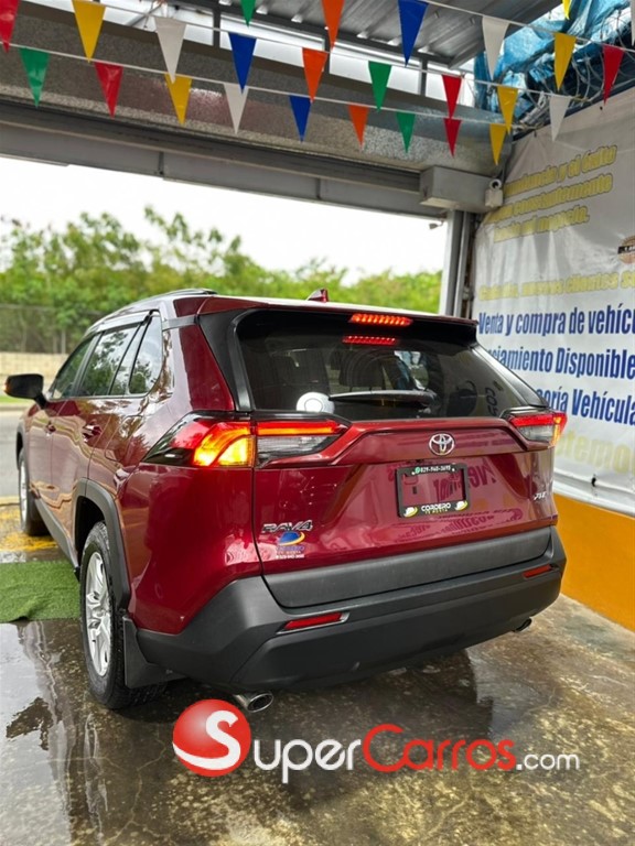 2021 Toyota RAV4 XLE — foto 5 / 11