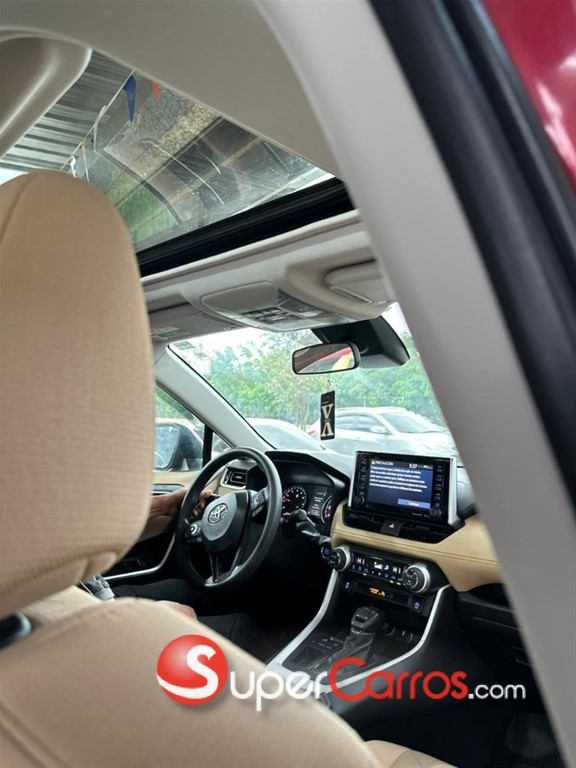 2021 Toyota RAV4 XLE — foto 8 / 11