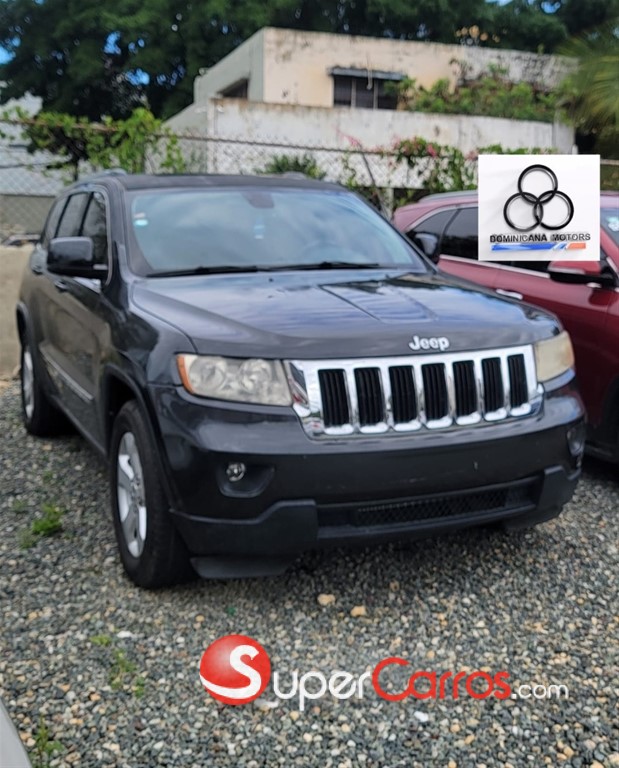 2011 Jeep Grand Cherokee Laredo — foto 2 / 10